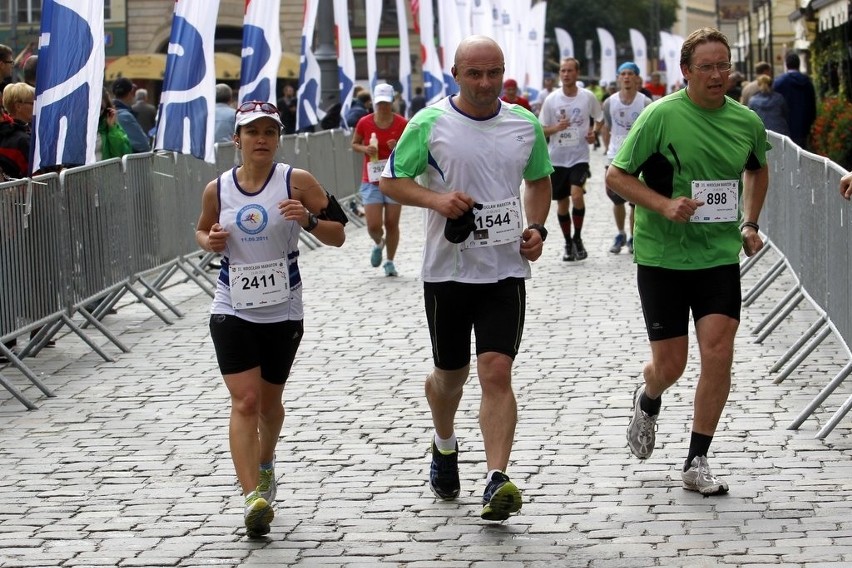 Maraton Wrocław - ZDJĘCIA - zawodnicy z numerami 1401 - 1600