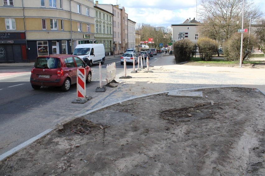 Postęp prac na ulicy Podgórnej i placu Kilińskiego w...