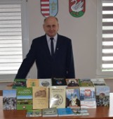 Wójt Borkowic Robert Fidos, to także historyk z zacięciem regionalnym