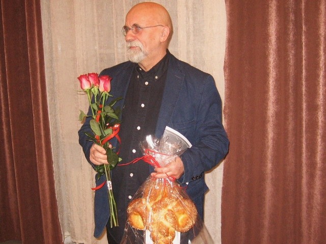 Z okazji 70 - lecia urodzin Aleksander Olszewski otrzymał kwiaty oraz wielkie Klucz Świętego Kazimierza, symbol radomskich &#8221;Kazików&#8221;.
