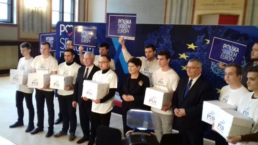 Wybory do Parlamentu Europejskiego. PiS zebrało 70 tys. podpisów poparcia dla swoich kandydatów
