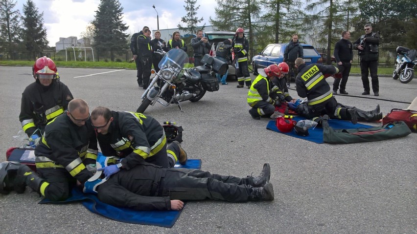 Motocykliści w Żorach rozpoczęli sezon mszą z biskupem i poświęceniem maszyn! ZDJĘCIA