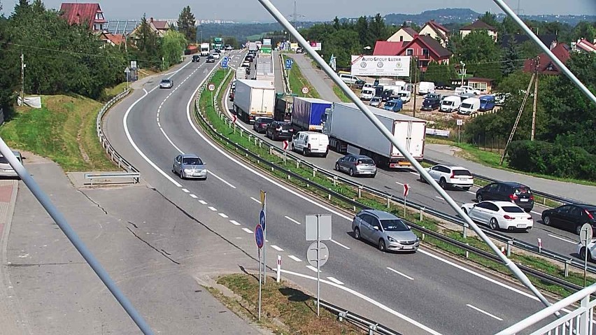 Wypadek na zakopiance w Gaju. Utrudnienia w kierunku Krakowa