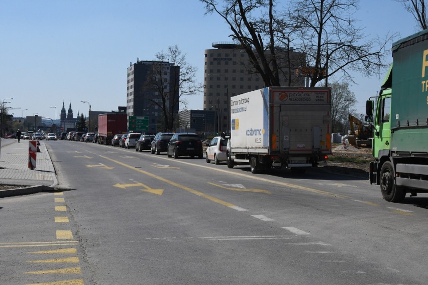 Ogromne korki na ulicy Zagnańskiej kierunku centrum Kielc
