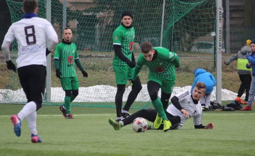 (WIDEO, ZDJĘCIA) Broń Radom - Chełmianka 0:2. Testowany bramkarz z drugiej ligi. Przemysław Śliwiński już oficjalnie!