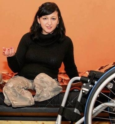 Agnieszka Harasim ma nadzieję, że uda się jej kupić nowe protezy. FOT. ANNA KACZMARZ