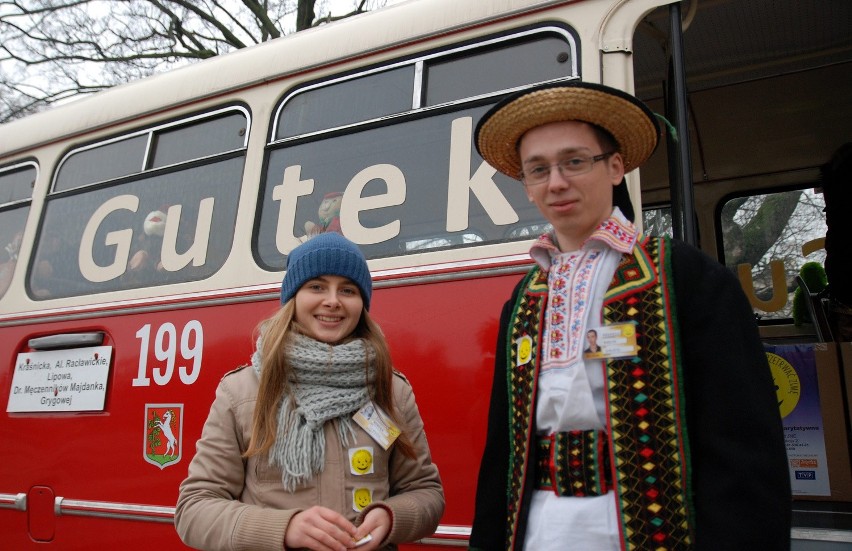 Akcja Pomóż Dzieciom Przetrwać Zimę na placu Litewskim w...