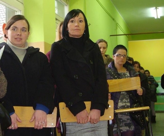 Mieszkańcy Broniszowa i Radwanowa nie wyobrażają sobie likwidacji ich wiejskiej szkoły podstawowej. Petycję w jej obronie podpisało już 312. osób.