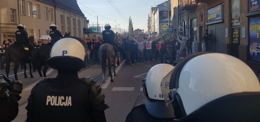 Niespokojnie na Cichej podczas meczu Ruch Chorzów - Resovia