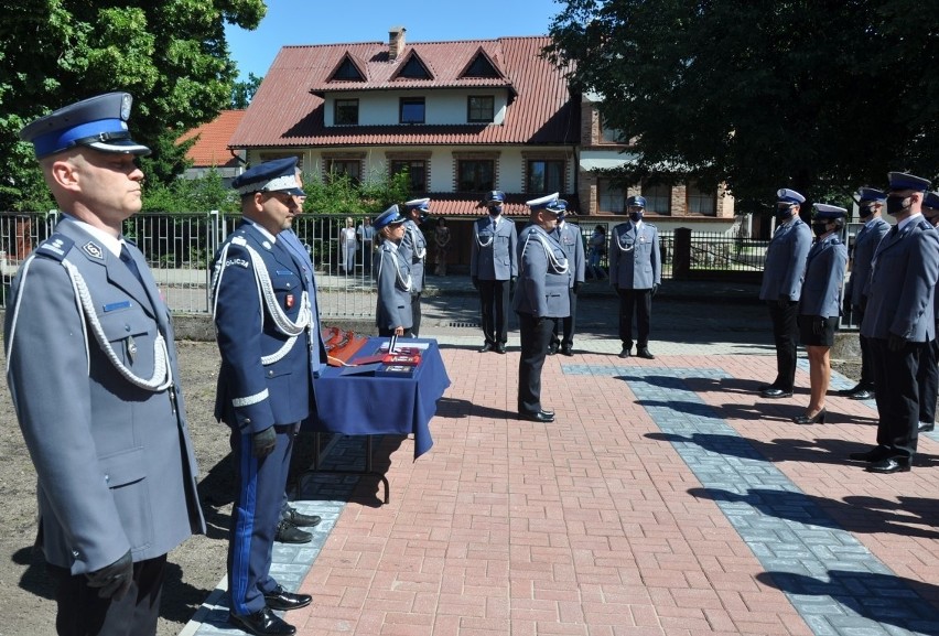 Święto policji w Piszu i Ełku. Odznaczenia i awanse policjantów z regionu [ZDJĘCIA]