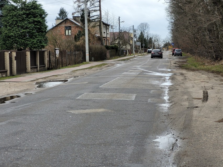 Zarząd Dróg Miejskich w Pabianicach szuka firmy, która załata ulice. Przetarg zakończono