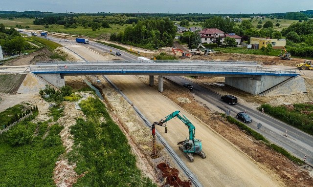 W Dąbrowie Górniczej trwa budowa nowej trasy S1Zobacz kolejne zdjęcia/plansze. Przesuwaj zdjęcia w prawo naciśnij strzałkę lub przycisk NASTĘPNE