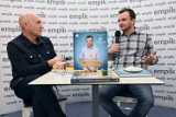 Ciekawe i pełne humoru spotkanie z Grzegorzem Zawieruchą. Zwycięzca MasterChefa podpisywał książki w kieleckim Empiku [WIDEO, zdjęcia]