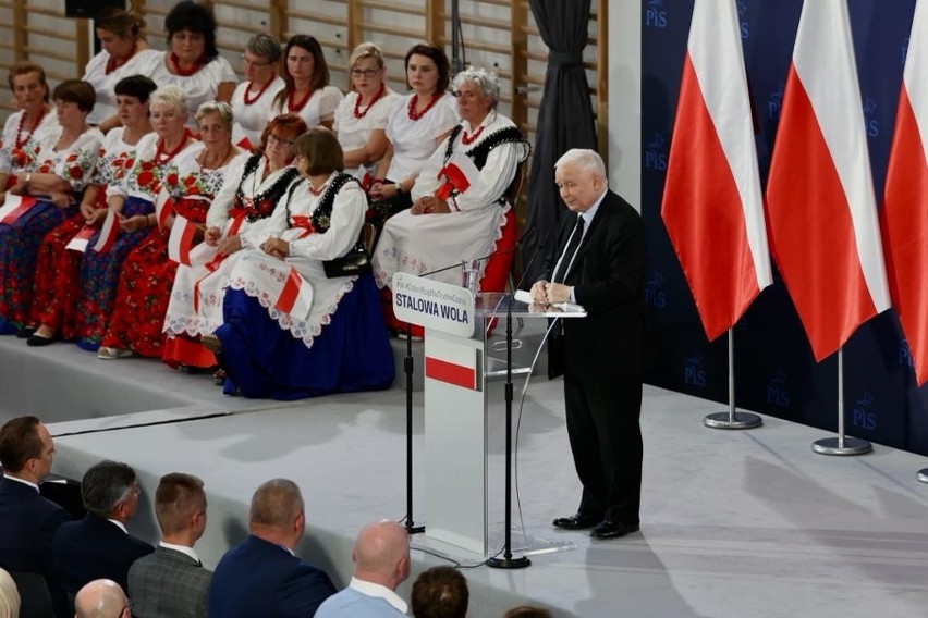 Prezes Prawa i Sprawiedliwości Jarosław Kaczyński w Stalowej Woli. Zobacz zapis transmisji