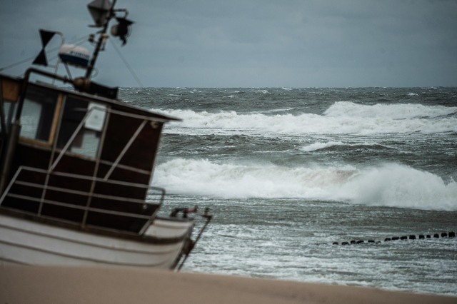 W północnych powiatach województwa zachodniopomorskiego obowiązuje ostrzeżenie przed silnym wiatrem.