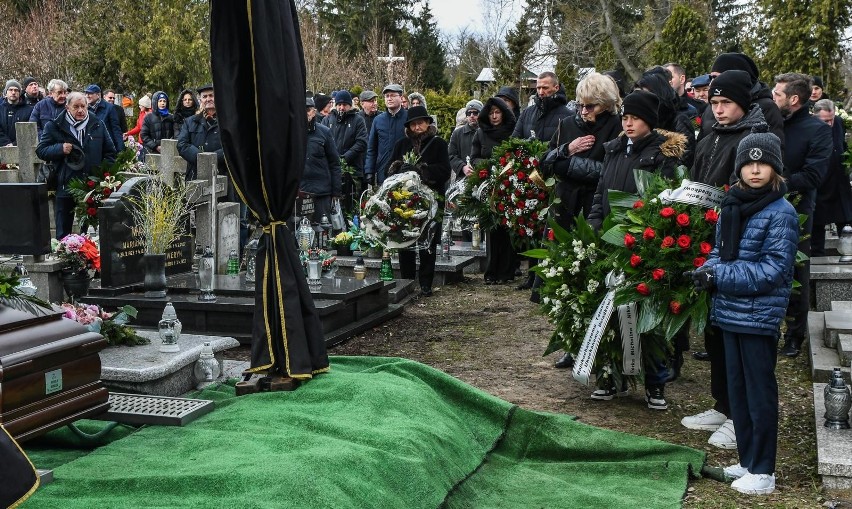 Pogrzeb odbył się na cmentarzu Najświętszego Serca Pana...