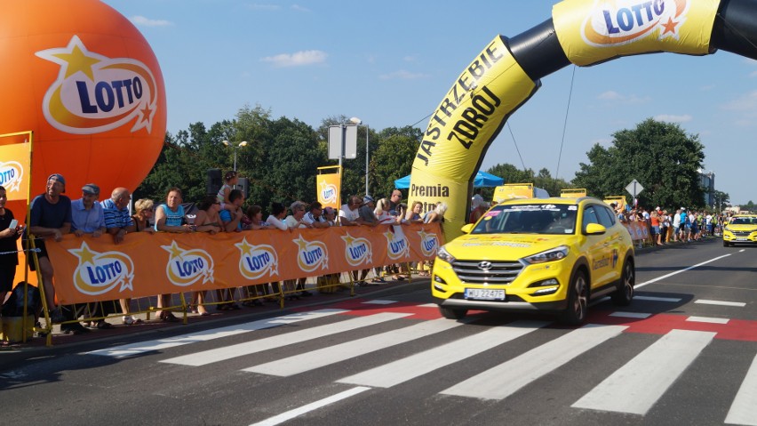 Tour de Pologne 2017 w Jastrzębiu. Kolarze mkną przed siebie