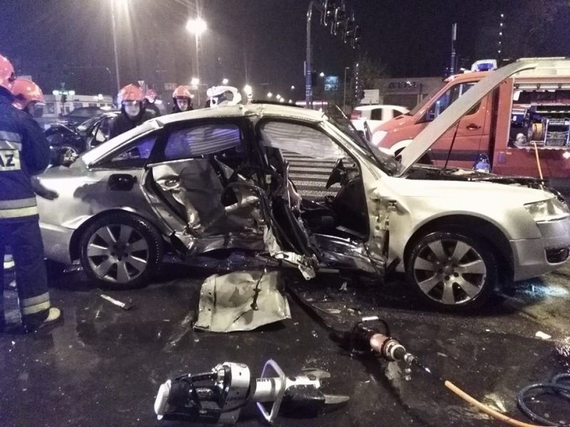 Naćpany kierowca spowodował wypadek na Aleksandrowskiej. 6 osób rannych! [zdjęcia]