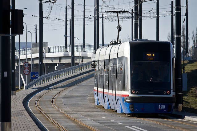 W łapaniu gapowiczów w bydgoskich tramwajach i autobusach sopocką "Renomę" zastąpi od 1 czerwca gdyński "Rewizor"