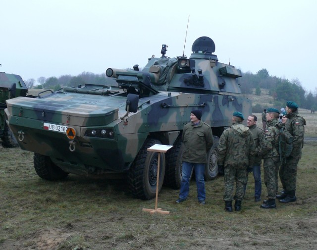 Haubica rak na poligonie pod Toruniem.