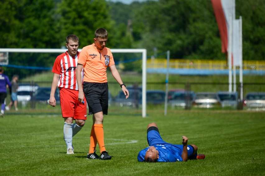 Piłkarze Kamiennej Brody zremisowali z LZS Samborzec  1:1 w meczu na szczycie w świętokrzyskiej klasie A w grupie 3