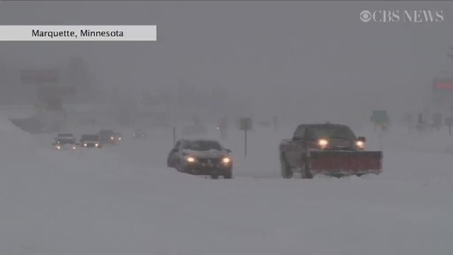 Śnieżyce w Stanach Zjednoczonych paraliżują ruch na drogach i lotniskach