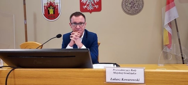 Łukasz Kowarowski zachował swoją funkcję przewodniczącego Rady Miejskiej Grudziądza