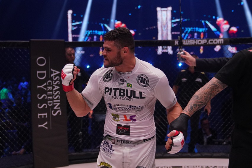 KSW 45. Michał Materla powalczy o pas wagi średniej, tytuł w ciężkiej nie dla Karola Bedorfa