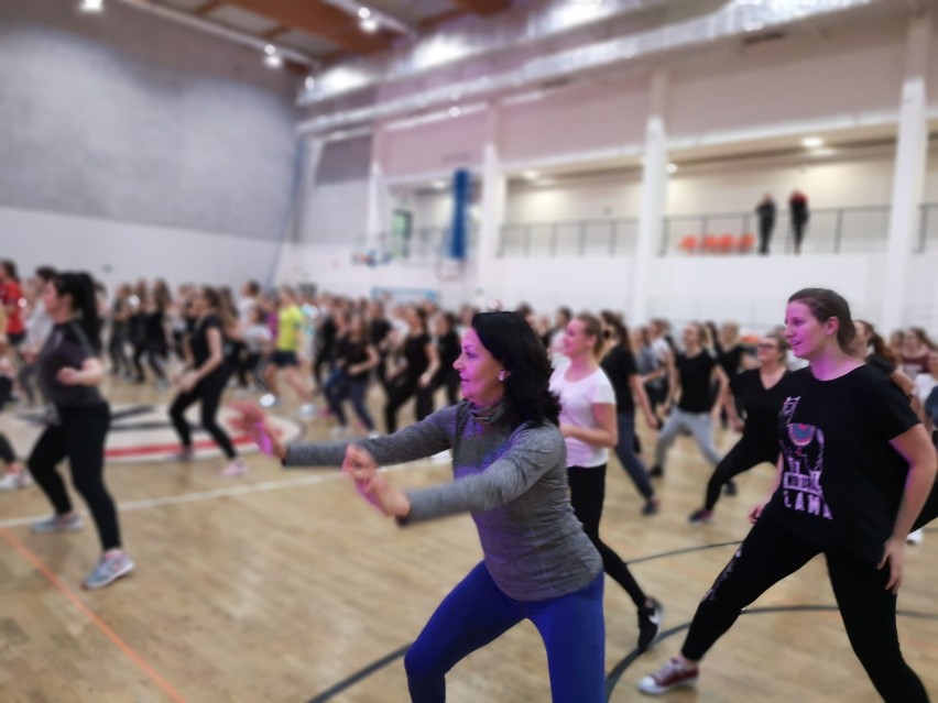 Mikołaj na koniu i fitness na zdrowie na Uniwersytecie Jana Kochanowskiego w Kielcach                               