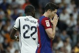 Polacy za granicą. Robert Lewandowski przegrał w klasyku z Realem Madryt, trójka Polaków lepsza od Zielińskiego. Adam Buksa z golem