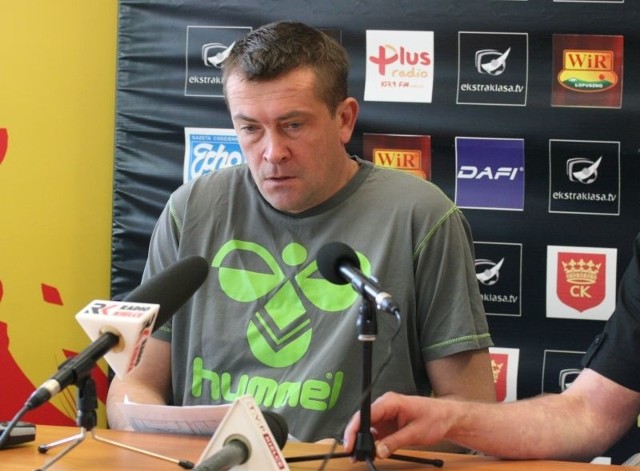Trener Marcin Sasal podał szeroką kadrę, 20 zawodników  Korony Kielce na środowy mecz z Lechią Gdańsk.