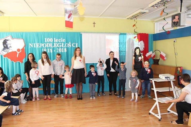Dzień Niepodległości w "Naszej Szkole" w Radomiu.