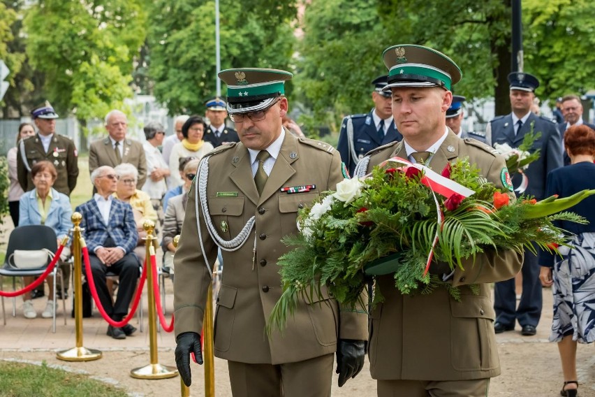 W Bydgoszczy hołd powstańcom oddano podczas uroczystości pod...