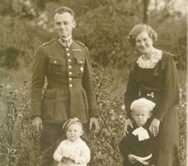 Rtm. Witold Pilecki z żoną i dziećmi