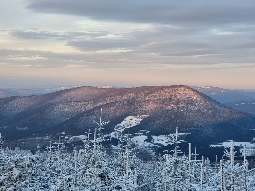 Beskid Wyspowy. Te ujęcia Ćwilina zachwycają swoją magią! Autor wykonał je przy okazji 