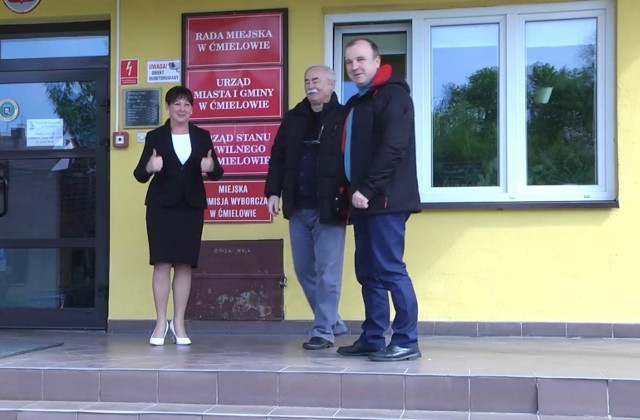 Filmowców z Lublina w Ćmielowie powitała burmistrz Joanna Suska.