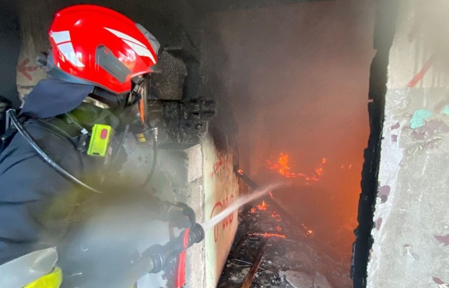 Jak informuje nas mł. bryg. Aleksandra Starowicz z KM PSP w Toruniu, informacja o pożarze wpłynęła do strażaków o godzinie 12.06. Zobaczcie zdjęcia >>>>