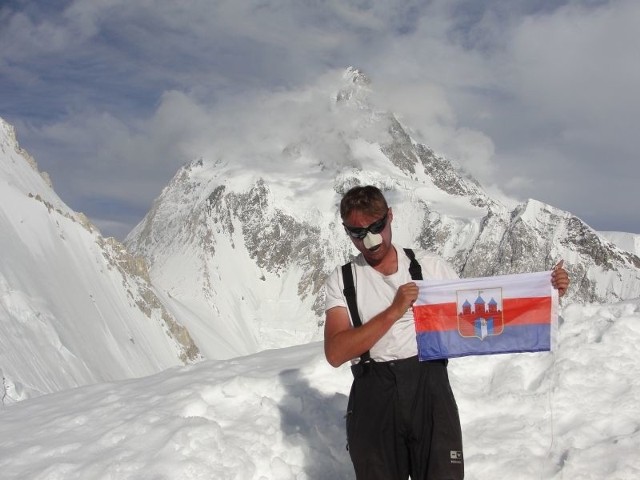 Darek Suchomski z Klubu Wysokogórskiego w Bydgoszczy podczas wyprawy na Gasherbrum II w ubiegłym roku