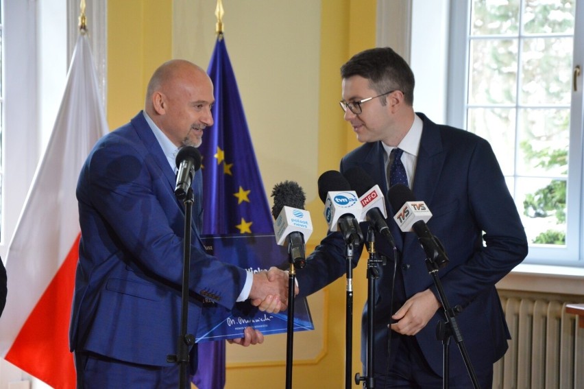 Wyniki nowego naboru ogłosił Piotr Müller, rzecznik rządu i...