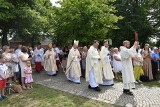 Tysiące pielgrzymów na odpuście w Sanktuarium świętej Anny w Oleśnie
