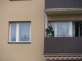 56-latek z Krapkowic wypadł z balkonu na trzecim piętrze
