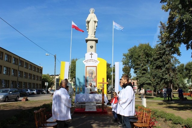 Komitet „Przywrócić Pamięć”w ubiegłym roku dzięki  funduszom z budżetu obywatelskiego odnowił Figurę Matki Bożej