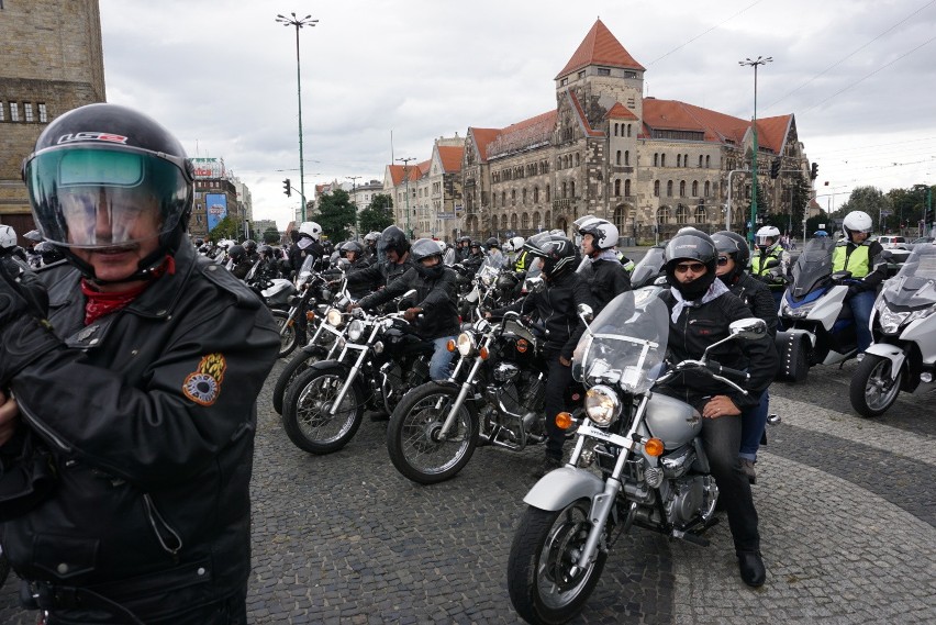 Parada Motocyklowa Solidarności. Motocykliści ruszyli w...