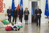 Więcej zniżek dla wielodzietnych rodzin. Prezydent Bronisław Komorowski podpisał ustawę