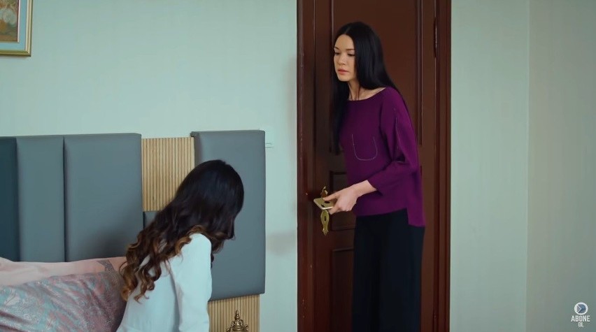 "Więzień miłości" odcinek 399. Zehra i Ömer próbują uratować Jülide! Sabah i Kerem robią Aysel niespodziankę [STRESZCZENIE ODCINKA]