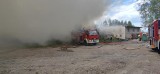 Klepacze. Pożar hali gasiło 15 zastępów straży pożarnej (zdjęcia)