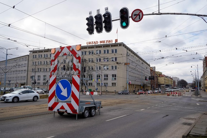 Utrudnienia przy gdańskim urzędzie miasta. Do kiedy...