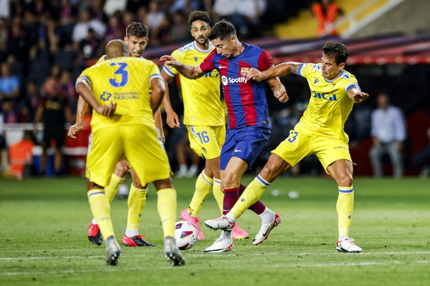 Villarreal CF - FC Barcelona ONLINE. Czekamy na przełamanie Lewandowskiego! Gdzie oglądać w telewizji? TRANSMISJA TV NA ŻYWO! [27.08.2023]