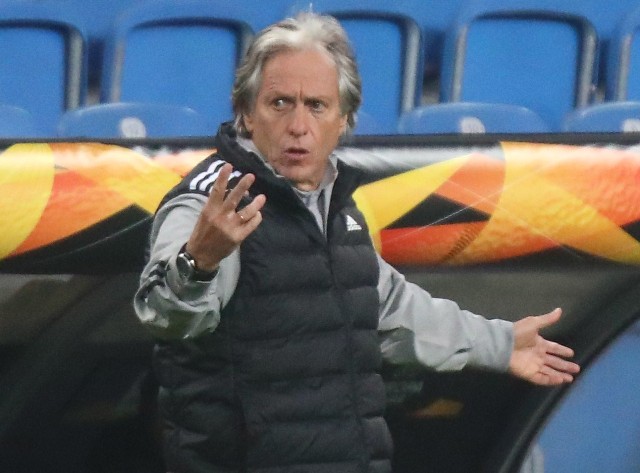 Lech potrafił dwa razy wyrównać, ale to my strzelaliśmy gole w najbardziej odpowiednim momencie - powiedział po meczu trener Benfiki Jorge Jesus.