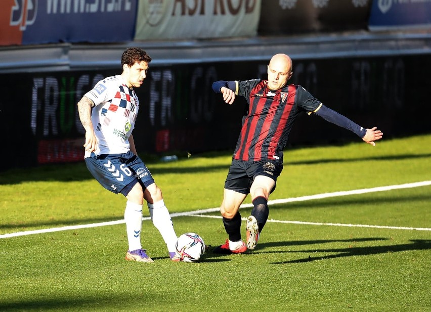 Rafał Kurzawa podczas meczu Pogoń - Górnik.